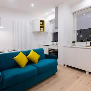 https://apartment-paruta-76.italymilanhotels.net