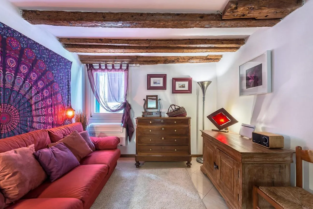 Apartamento Piccolo - Cozy Studio In The Heart Of Authentic Venecia Italia