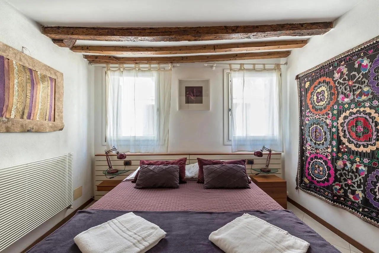 Piccolo - Cozy Studio In The Heart Of Authentic Venecia Apartamento