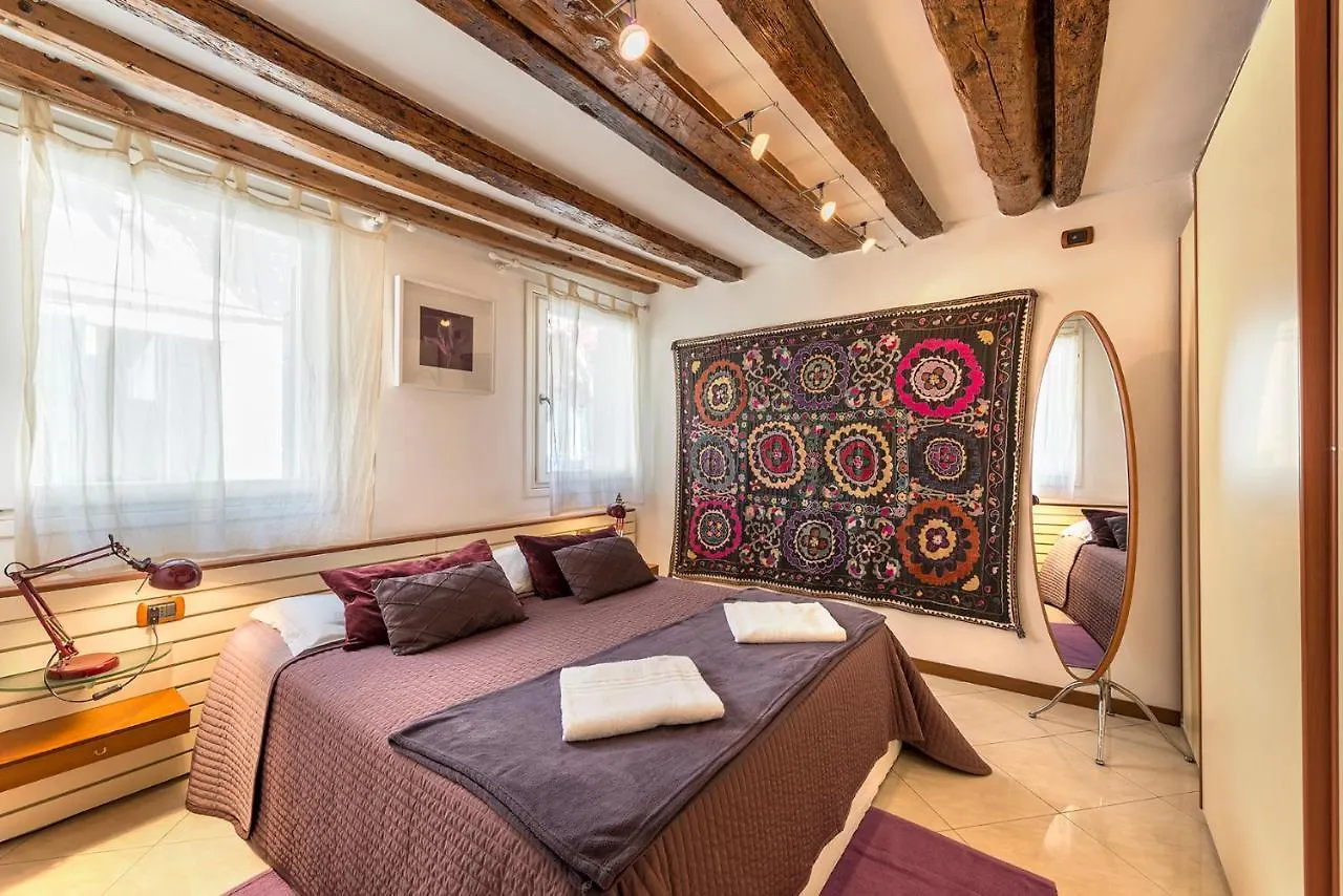 Piccolo - Cozy Studio In The Heart Of Authentic Venecia Apartamento