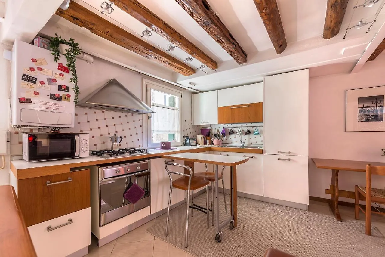 Piccolo - Cozy Studio In The Heart Of Authentic Venecia
